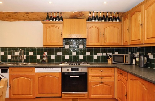 Totnes Cottage | Oak Tree