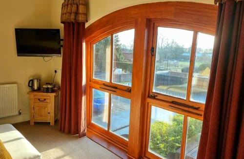 Scawton Hotel | Oak Tree Inn