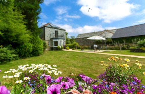 St Wenn Cottage | Old Barn, Tregonetha, glorious countryside views