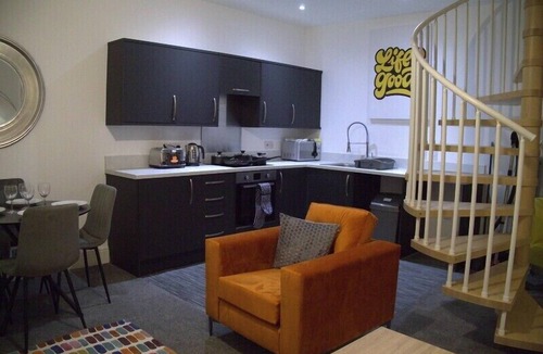 Hull Old Town Apartment | Old Dutch Embassy by Guestz