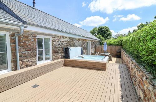 Saltash House | Old Orchard Barn