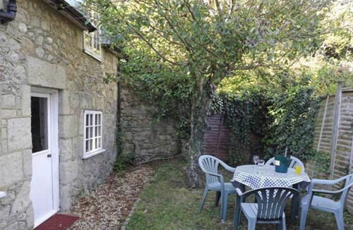 Niton Cottage | Old Park Cottage, a comfortable 17th Century cottage near coastal paths
