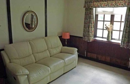 Niton Cottage | Old Park Cottage, a comfortable 17th Century cottage near coastal paths