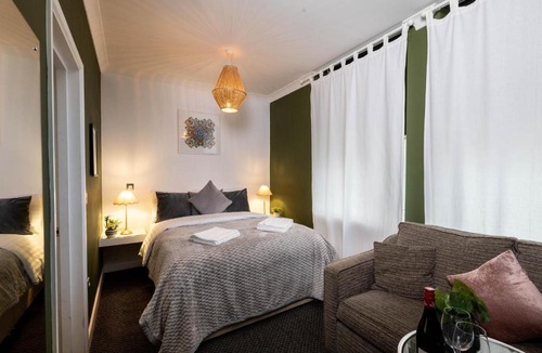 Hackney Central Hotel | Old Ship Inn Hackney