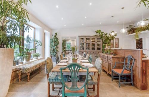Cropredy House | Olive Orchard