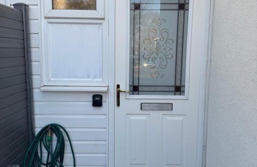 Bray on Thames Apartment | One Bed Studio Flat