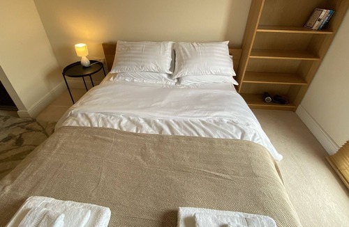 Riverside Apartment | One bedroom flat close to London Bridge