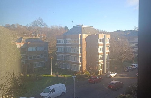 Shawlands Apartment | Open space studio in Shawlands