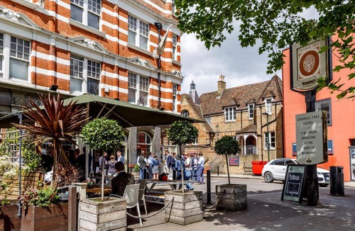 South Richmond Hotel | Orange Tree