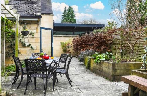 Winchcombe House | Orchard Lea