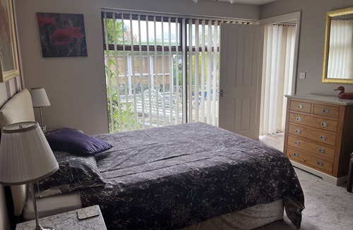 Hanley Swan Bed & Breakfast | Orchard Side Bed and Breakfast