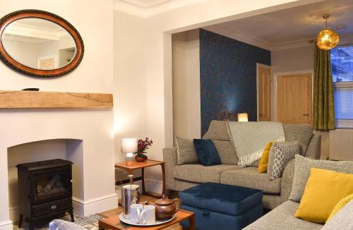 Whitby House | Osborne Cottage