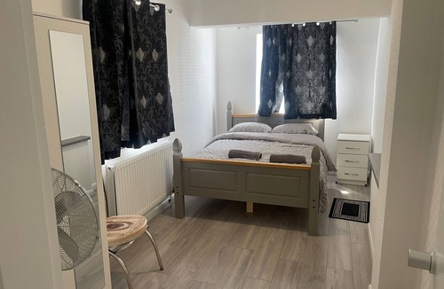 Edgware Hotel | OYO Baraka Edgware