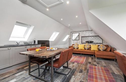 Littleton Apartment | Paddock View