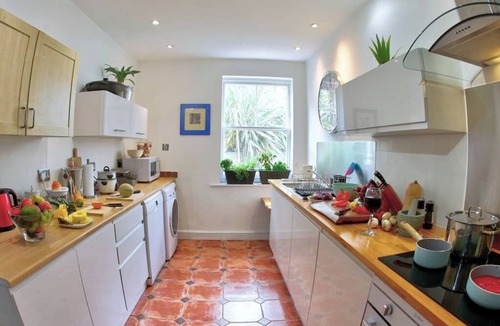 Eastbourne Seafront House | Palatial Central Seafront Villa Zen Garden BBQ Superking Bedroom Suites parking
