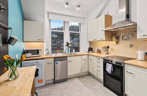 Oban Apartment | Panoramic Sea Views | Stunning 3BD Apt + Balcony