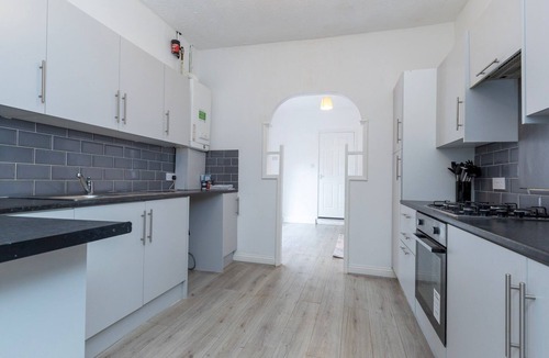Darlington House | Pass the Keys | 5-Bed Darlington | Great for Groups & Longer Stays