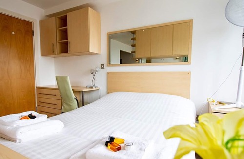 Bournemouth Apartment | Pass the Keys | Centrally located stylish Bournemouth Flat