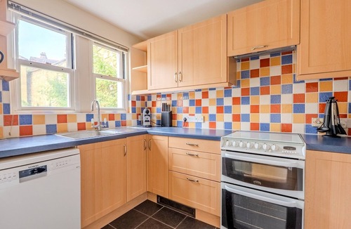 Upper Town House | Pass the Keys | Central Mews house with parking