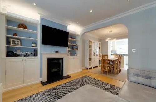 Cambridge City Centre House | Pass the Keys Centrally located modern and spacious 3 Bed terrace