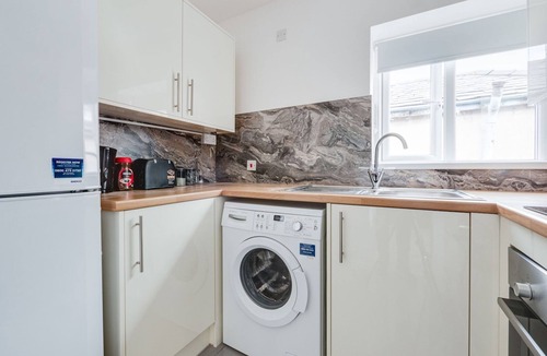 Cheetham Hill Apartment | Pass the Keys | Modern 1 bedroom apartment in Manchester