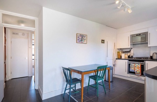 South Hampstead Apartment | Peaceful 2BDR Escape Near Primrose Hill