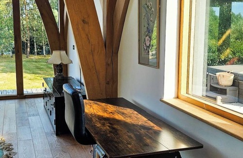 Muchelney Cabin | Peaceful Nature Retreat in Othery