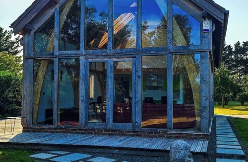 Muchelney Cabin | Peaceful Nature Retreat in Othery