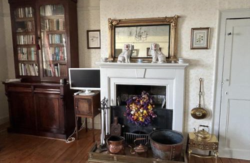 Ely Bed & Breakfast | Peacocks Tearoom and Fine B and B