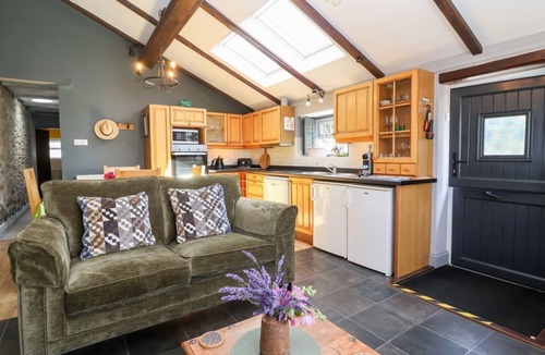 Highbridge House | Pear Tree Cottage, Mark