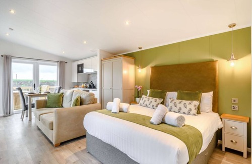 Carlton Miniott Cabin | Pear Tree Spa, Thirsk