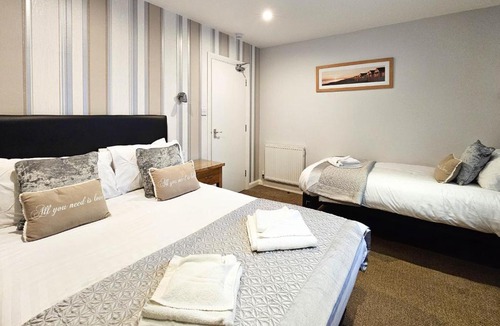 Bispham Apartment | Pearl Suite