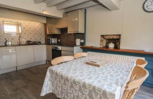 Longnor House | Pearls Farm One