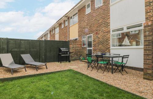 Rustington House | Pebble Place