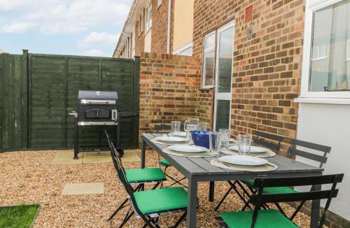 Rustington House | Pebble Place