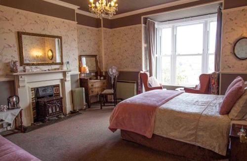 Lostwithiel Bed & Breakfast | Penrose Bed & Breakfast