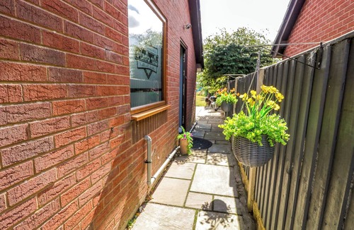 Acrefair Cottage | Pentre Country Studio