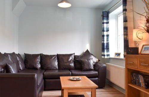 Filey House | Perran Cottage