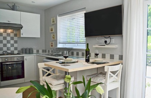 Cuckfield House | Petit Knowle