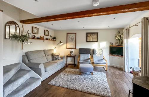 Honiton House | Pilsbury Cottage