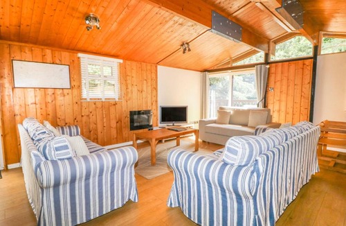 Lofthouse House | Pine Lodge