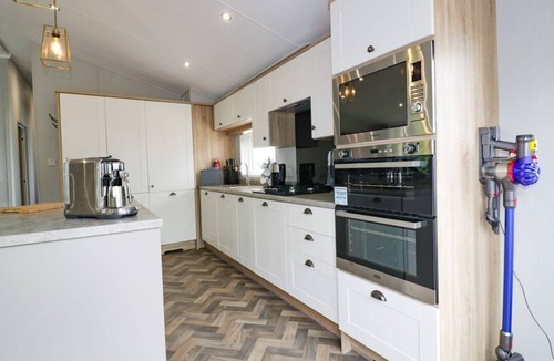Redruth Cabin | Pinehurst Lodge, St Day