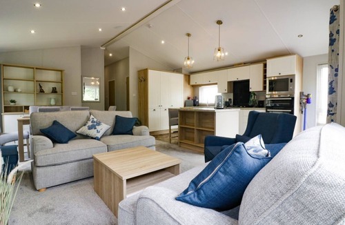 Redruth Cabin | Pinehurst Lodge, St Day