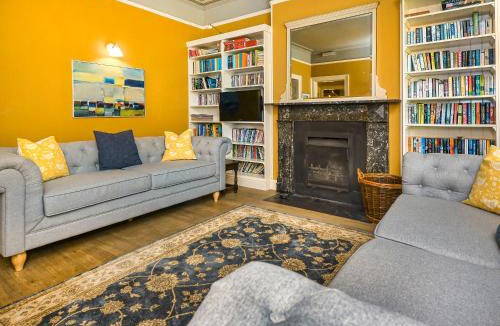 Efailnewydd House | Plas Bodegroes