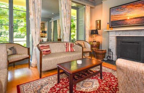 Efailnewydd House | Plas Bodegroes