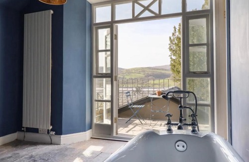 Machynlleth Bed & Breakfast | Plas Dolguog