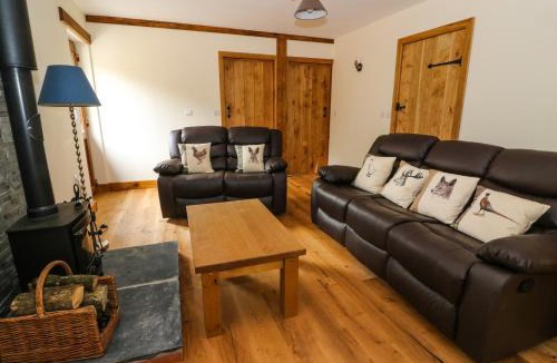 Bleddfa House | Ploony Hill Lodge