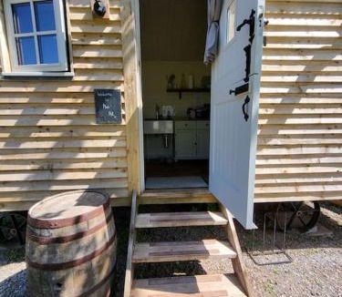 Paignton Apartment | Plum Hut