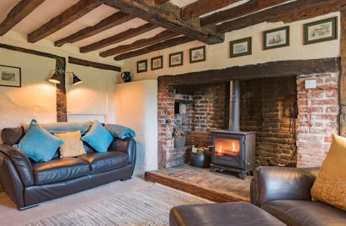 Dargate House | Plum Pudding Cottage by Bloom Stays