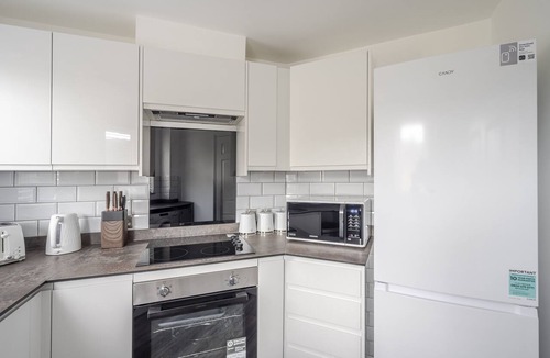 Chelmsford Apartment | Plush Two Bed - Free Parking nr Chelmsford City